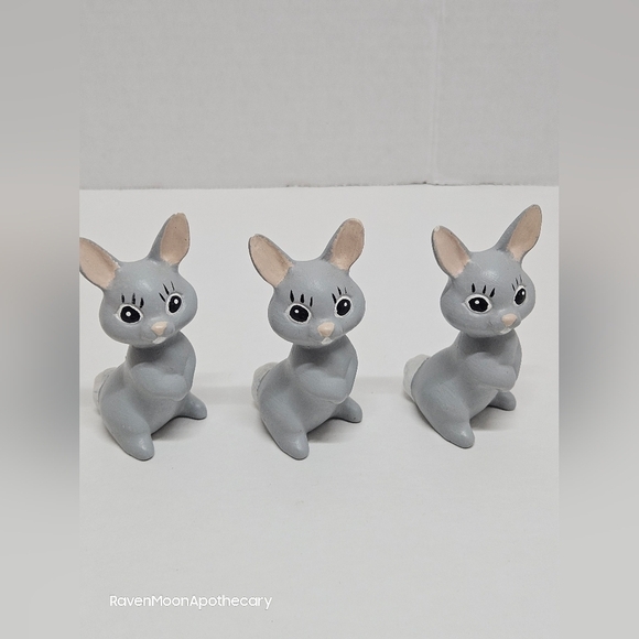 3/15$ Bundle Deal Three Grey Ceramic Bunnies - Picture 1 of 9
